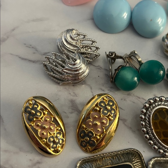 Lot of 31 Clip on or Screw Back Earrings - Picture 2 of 7